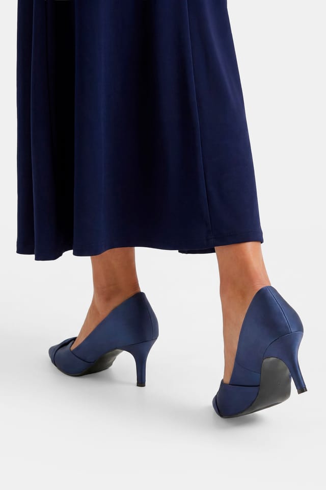 Wallis Wallis Women's Wide Fit Delina Satin Twist Front Kitten Heel Comfort Sock Court Shoes in Navy - 2
