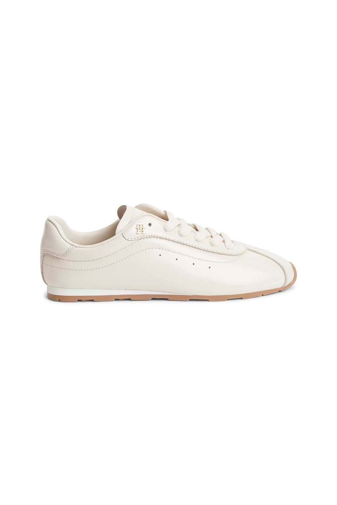 Tommy Hilfiger Tommy Hilfiger Women's Bella Sneaker Leather Cream