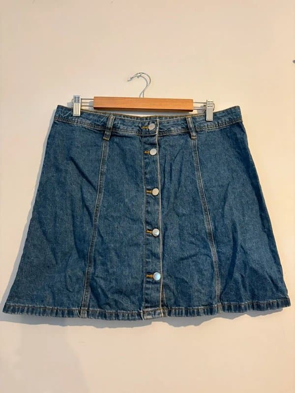 H&M H&M denim skirt - size 16