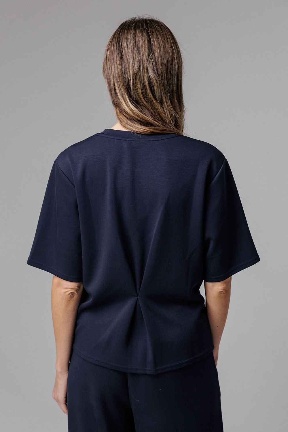 French Connection French Connection Women's Luxe Short Sleeve Crew Neck Pinched Top in Navy - 4