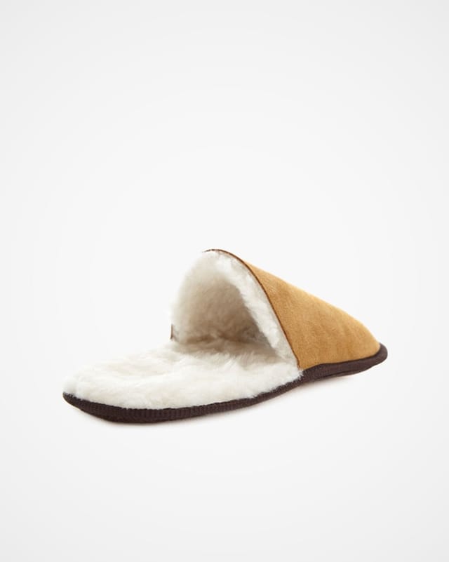 Celtic & Co Celtic & Co Women's Sheepskin Scuff Slippers in Light Tan - 2