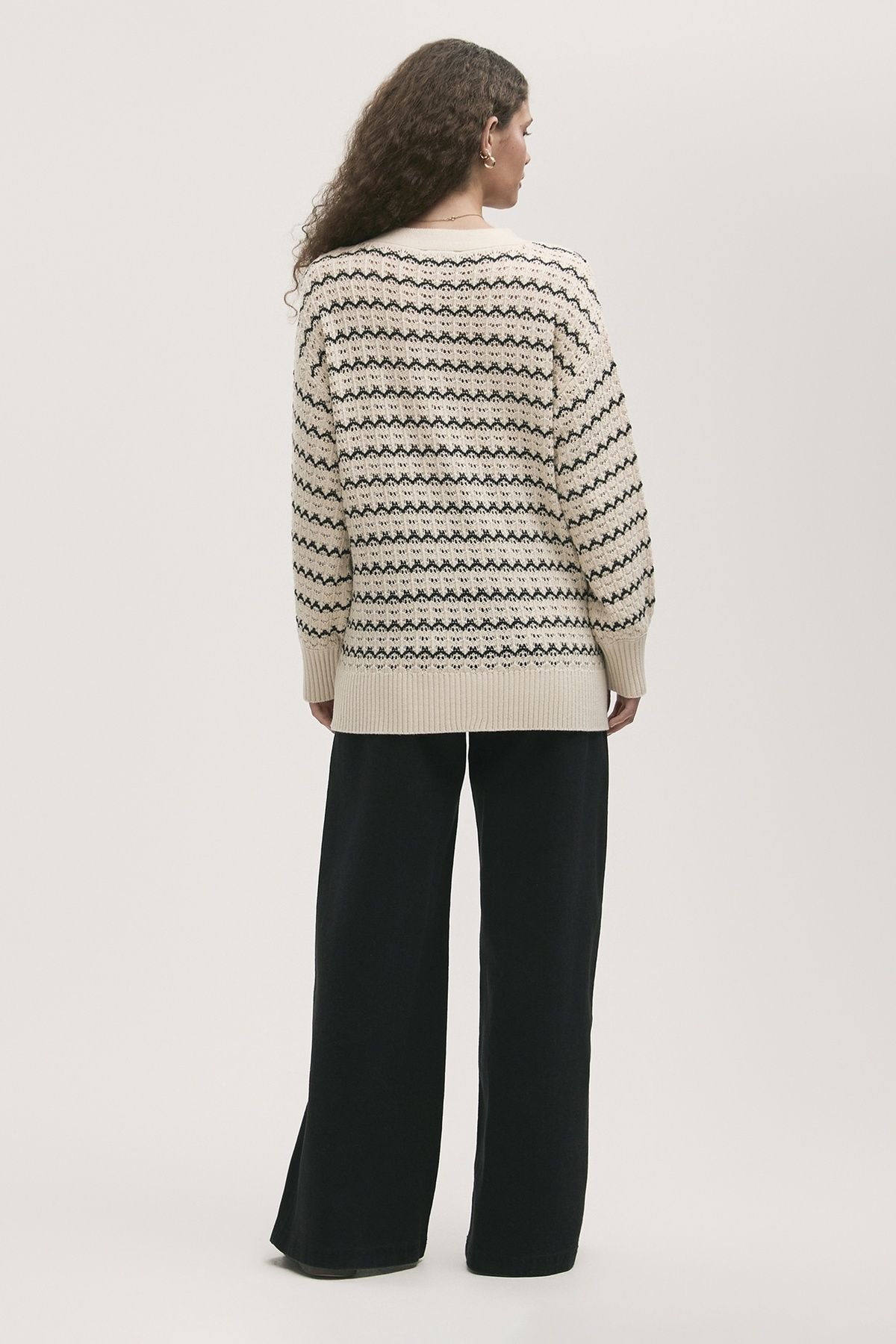 Finery London Finery London Women's Alena V-Neck Crochet Cardigan in Warm White - 3