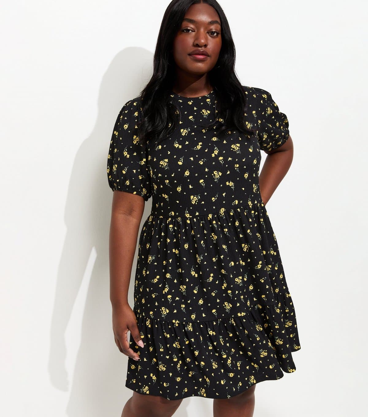 New Look Women's Plus Size Black Ditsy Print Tiered Smock Mini Dress Curves New Look
