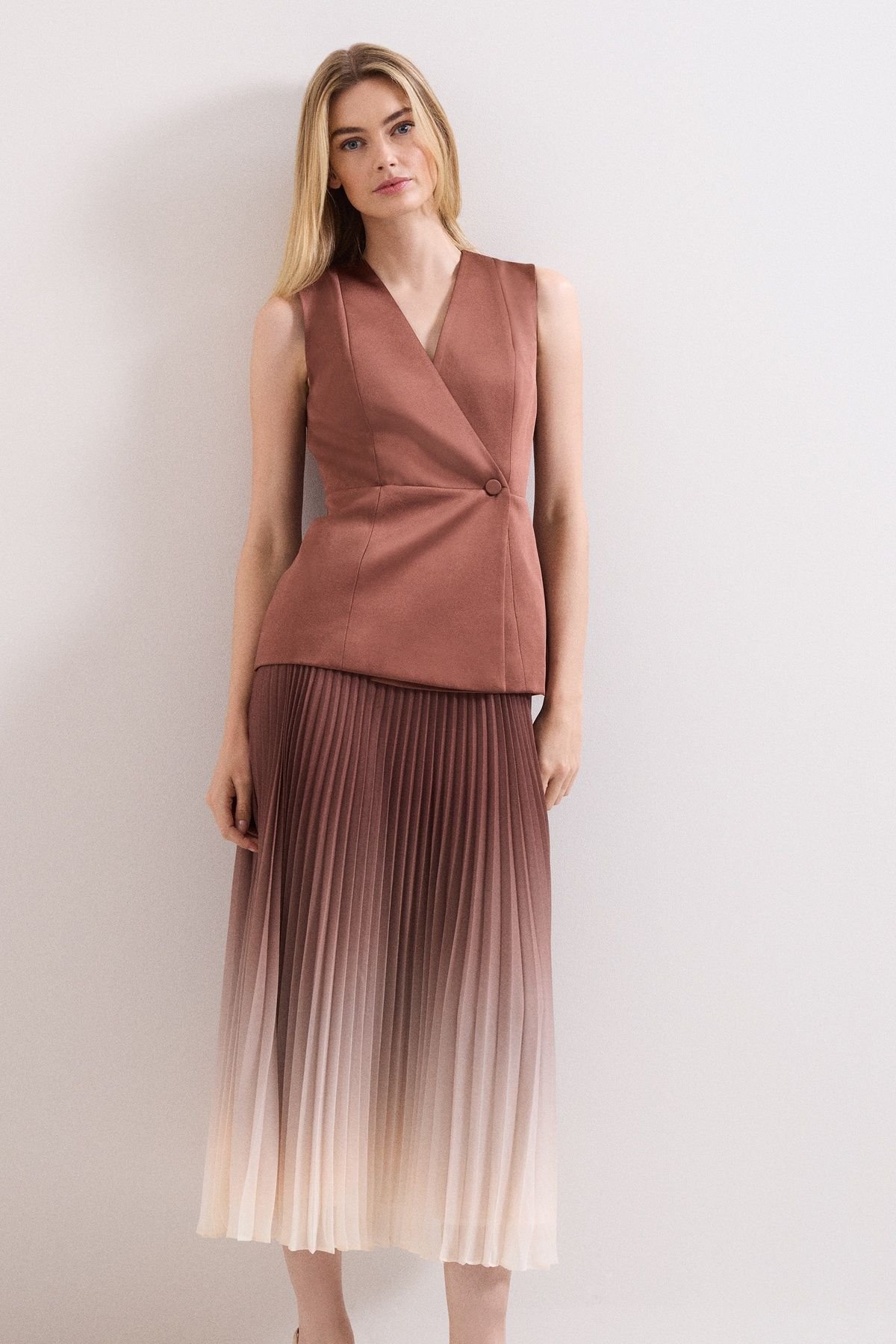 Phase Eight Phase Eight Women's Solana Ombre Dress in Walnut - 3