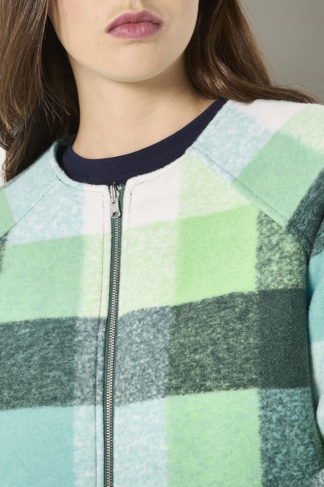 Apricot Apricot Women's Reversible Check Fleece Quilted Jacket in Green - 2