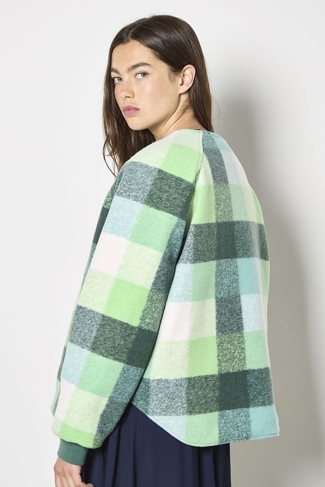 Apricot Apricot Women's Reversible Check Fleece Quilted Jacket in Green - 3