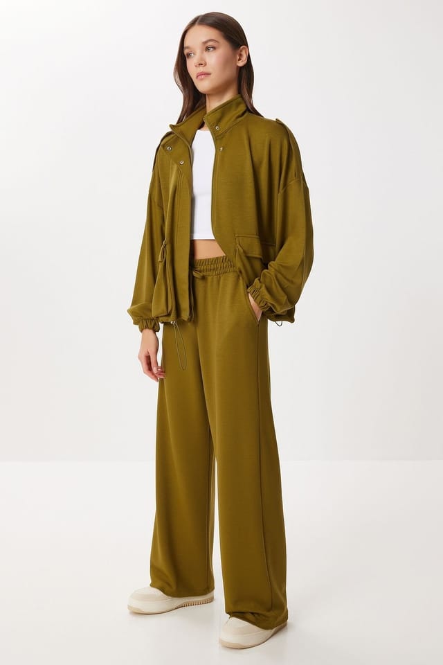 Happiness Istanbul Happiness Istanbul Women's Pocket Detail Jacket & Wide Leg Pants Two-Piece Set in Olive - 3