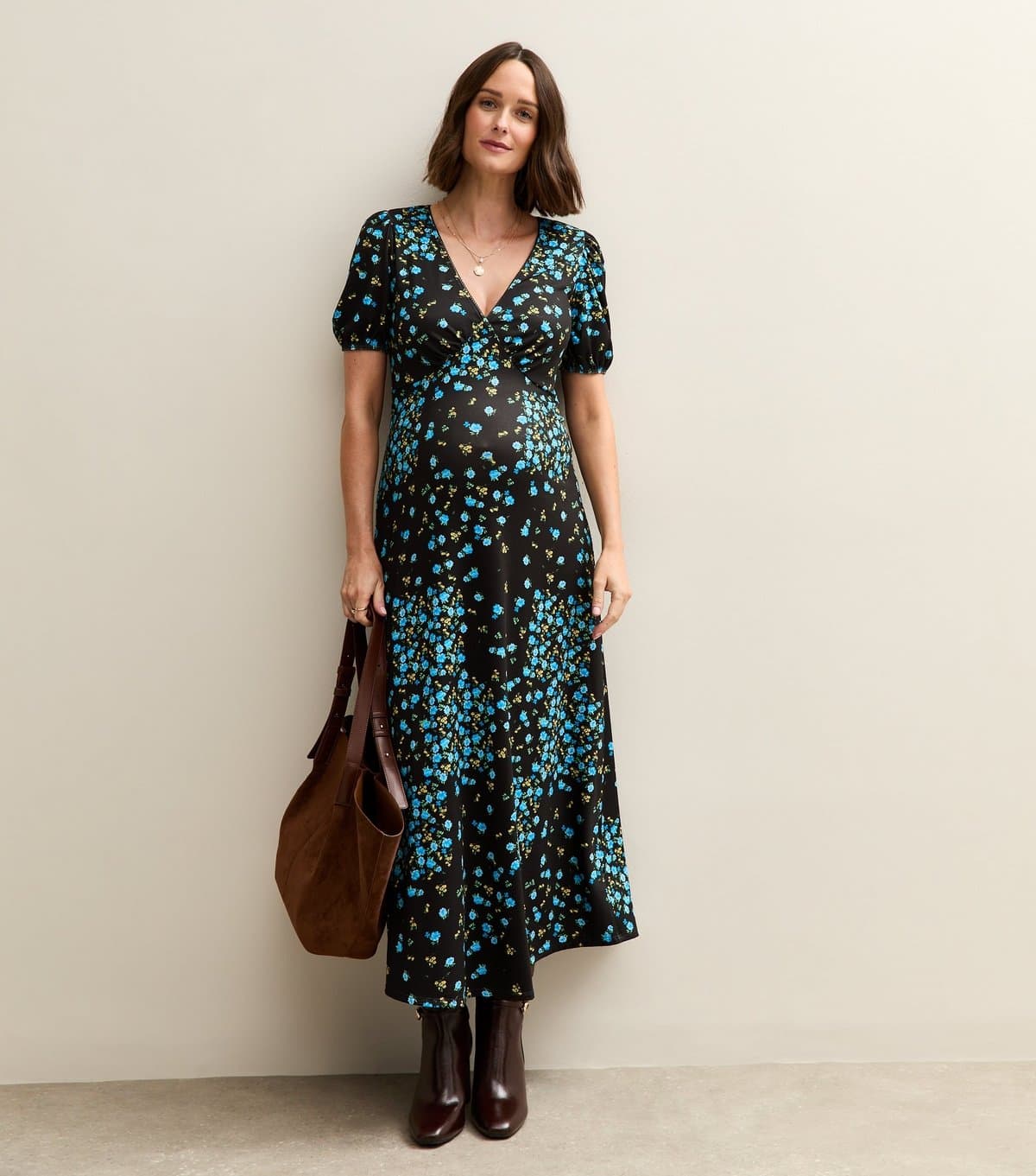 New Look Women's Maternity Black Floral Print V-Neck Midi Dress New Look