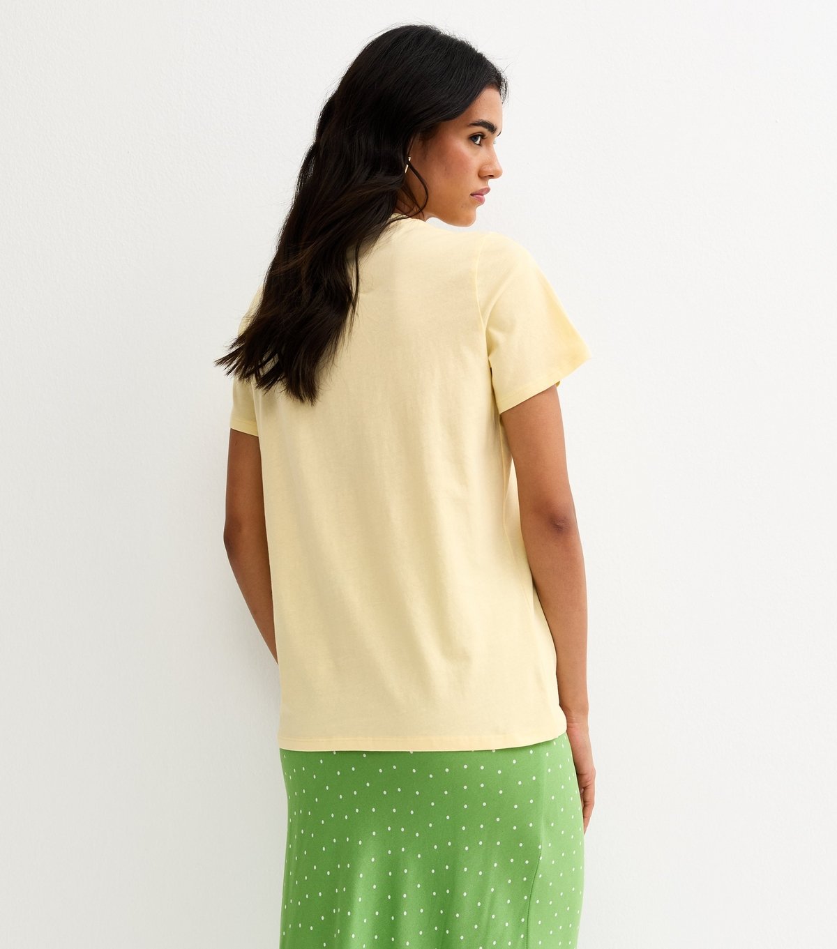 New Look Women's Light Yellow Cotton Embroidered Daisy T-Shirt New Look - 4
