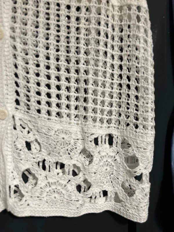 TU TU white waistcoat crochet / knit top size 18