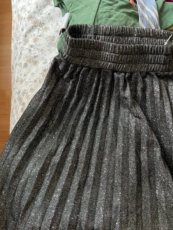 New Look Grey Sequinned Pleated Midi Skirt
