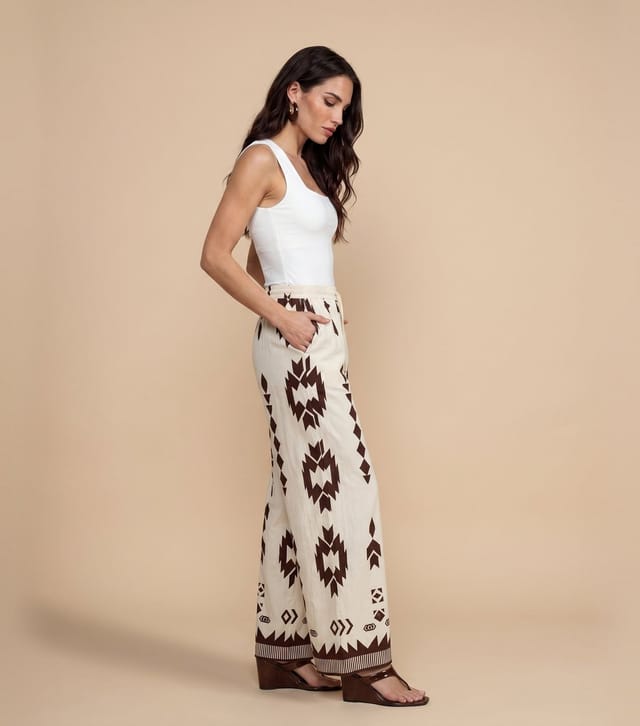 Urban Bliss Women's Brown Geometric Print Wide Leg Trousers Urban Bliss New Look - 2