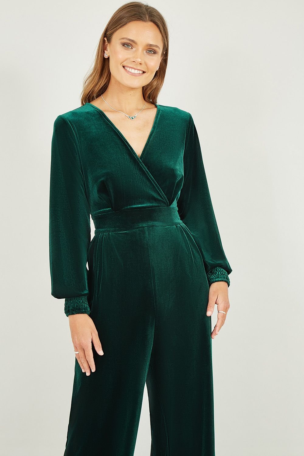Yumi Yumi Women's Green Velvet Long Sleeve Jumpsuit - 2