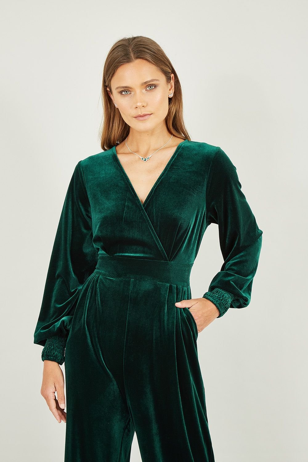 Yumi Yumi Women's Green Velvet Long Sleeve Jumpsuit - 3