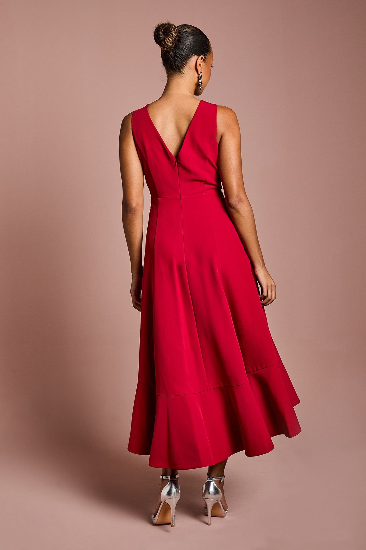 Coast Coast Women's Petite Crepe Ruffle Dress With Low Back in Berry - 3