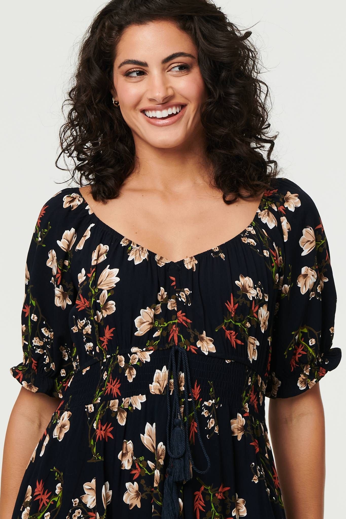 Izabel London Izabel London Women's Floral Bardot Shirred Empire Maxi Dress in Navy - 4