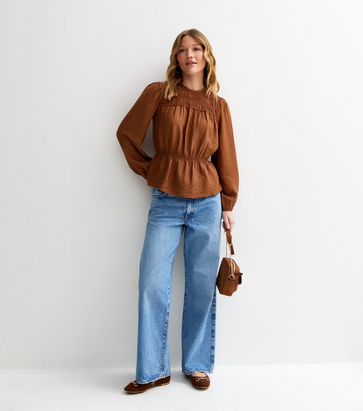 New Look Women's Dark Brown Shirred Crew Neck Blouse New Look - 3