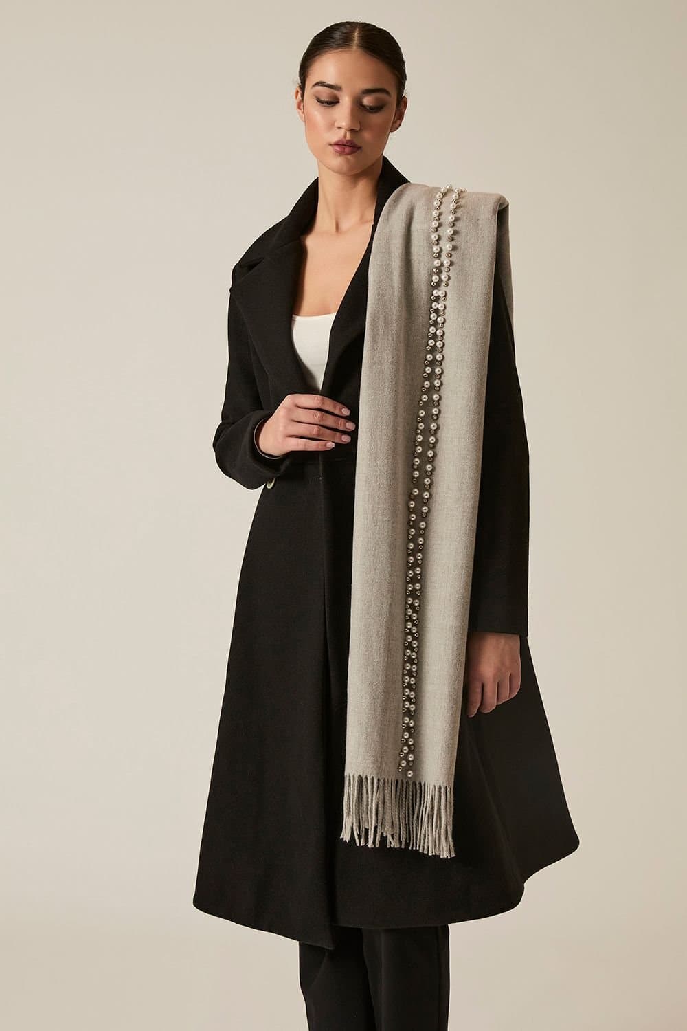 James Lakeland James Lakeland Pale Grey Pearl Detail Scarf