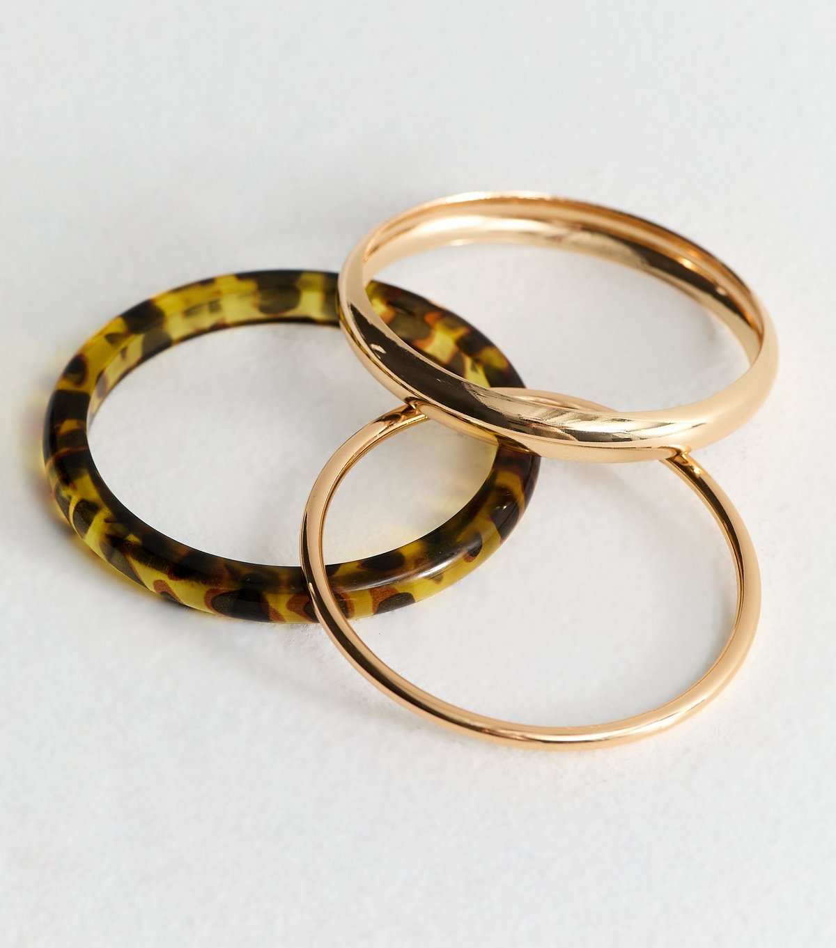 New Look Pack of 3 Gold Tone and Tortoiseshell Effect Resin Bangles New Look - 4