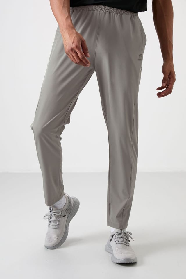 Tommy Life Tommy Life Men's Straight-leg Seamless Sweatpants in Light Grey - 3