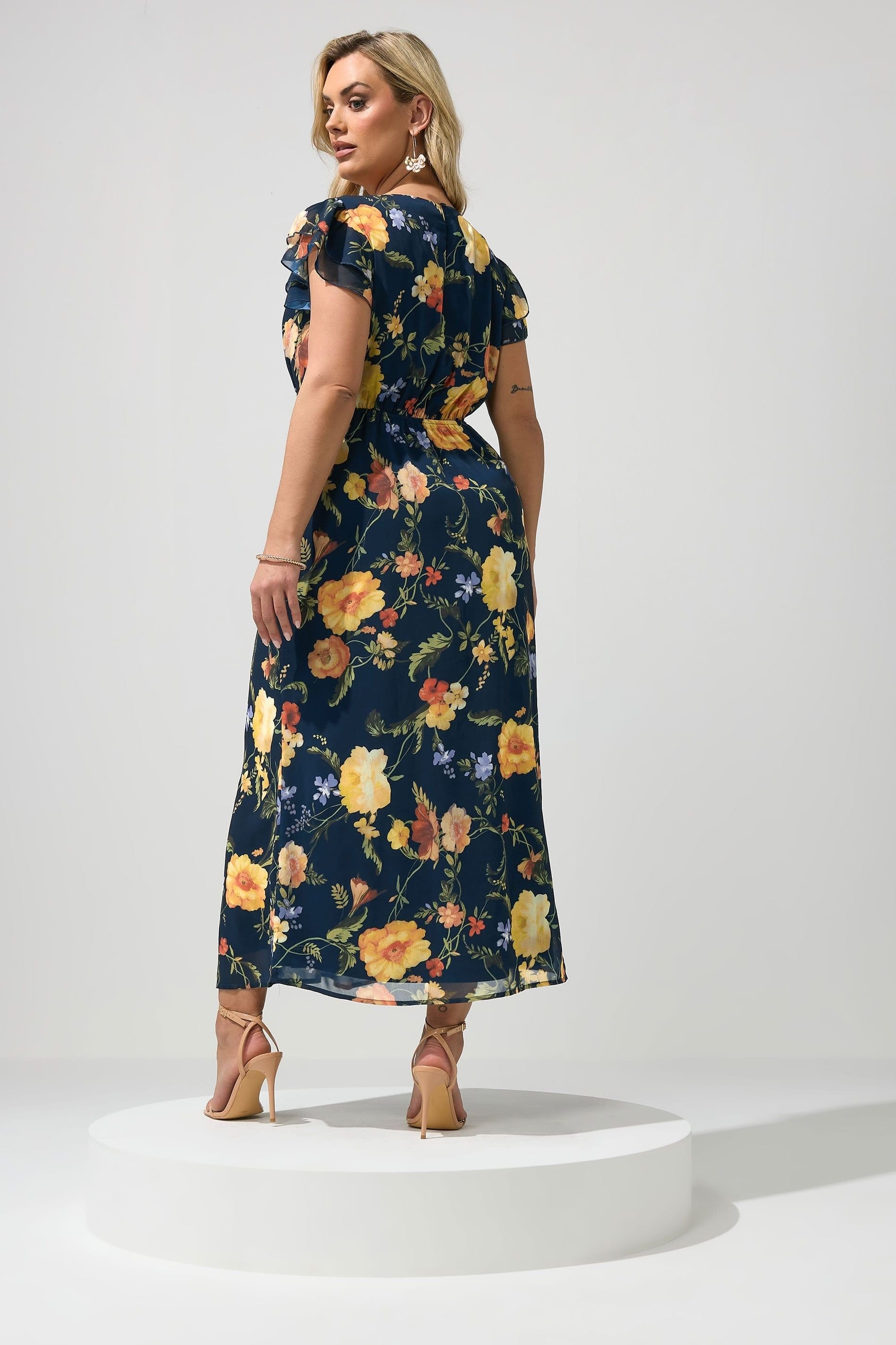 Yours Yours Women's Floral Maxi Dress in Dark Navy - 4