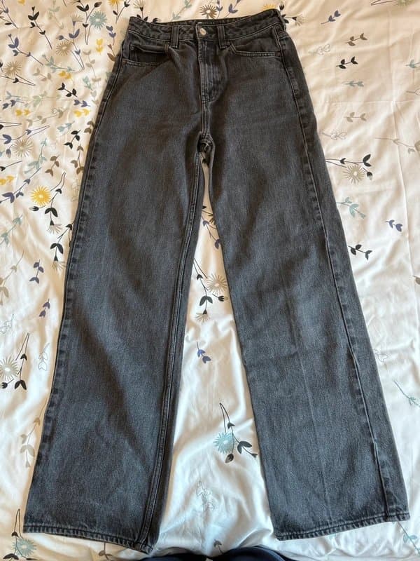 ASOS Design Women’s black straight jeans