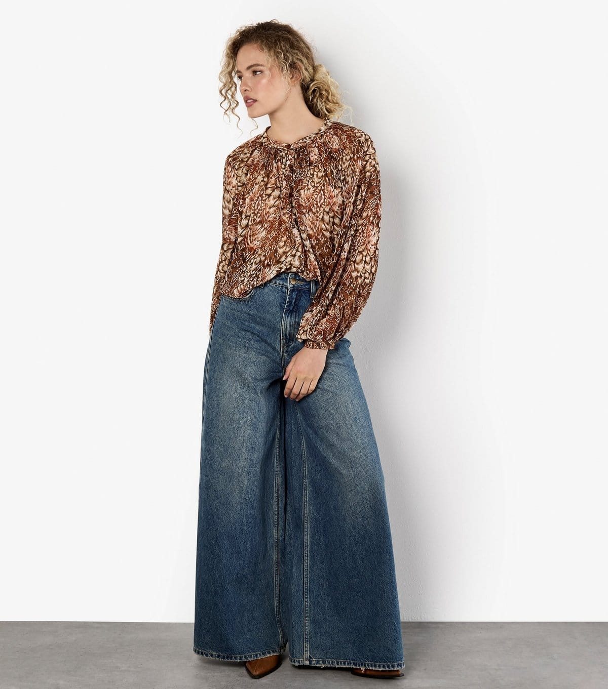 Apricot Women's Rust Patchwork Feather Print Chiffon Top Apricot New Look - 4