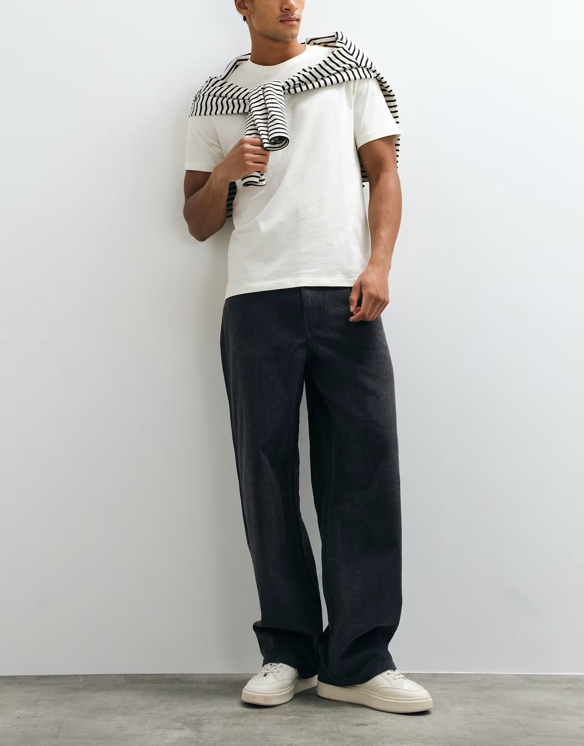 ASOS ASOS DESIGN baggy corduroy trousers in charcoal