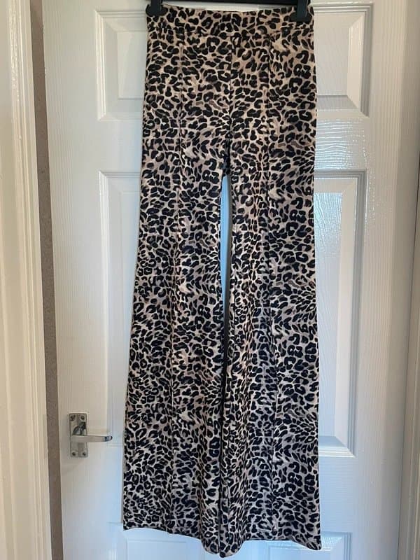 Bershka Bershka leopard print flare - size S