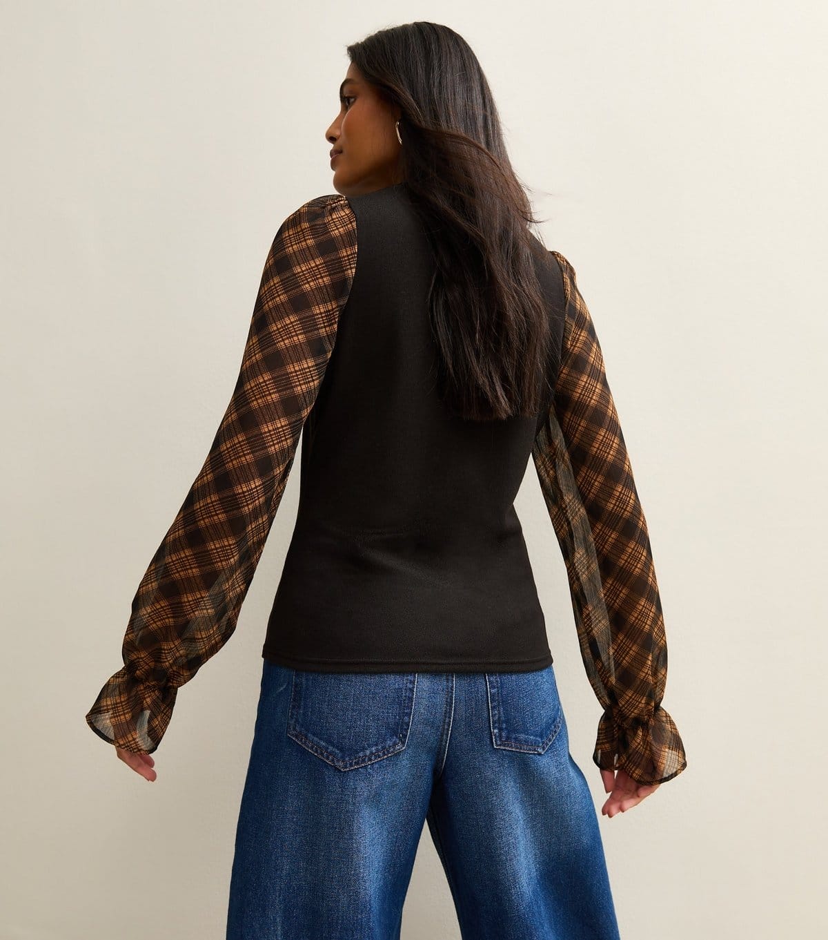 New Look Women's Black Soft Touch Contrast Checked Sleeve Top New Look - 4