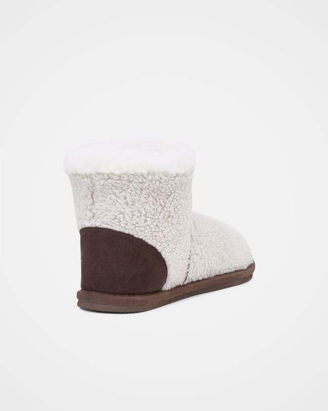 Celtic & Co Celtic & Co Women's Teddy Sheepskin Shortie Boots in Off-White - 2