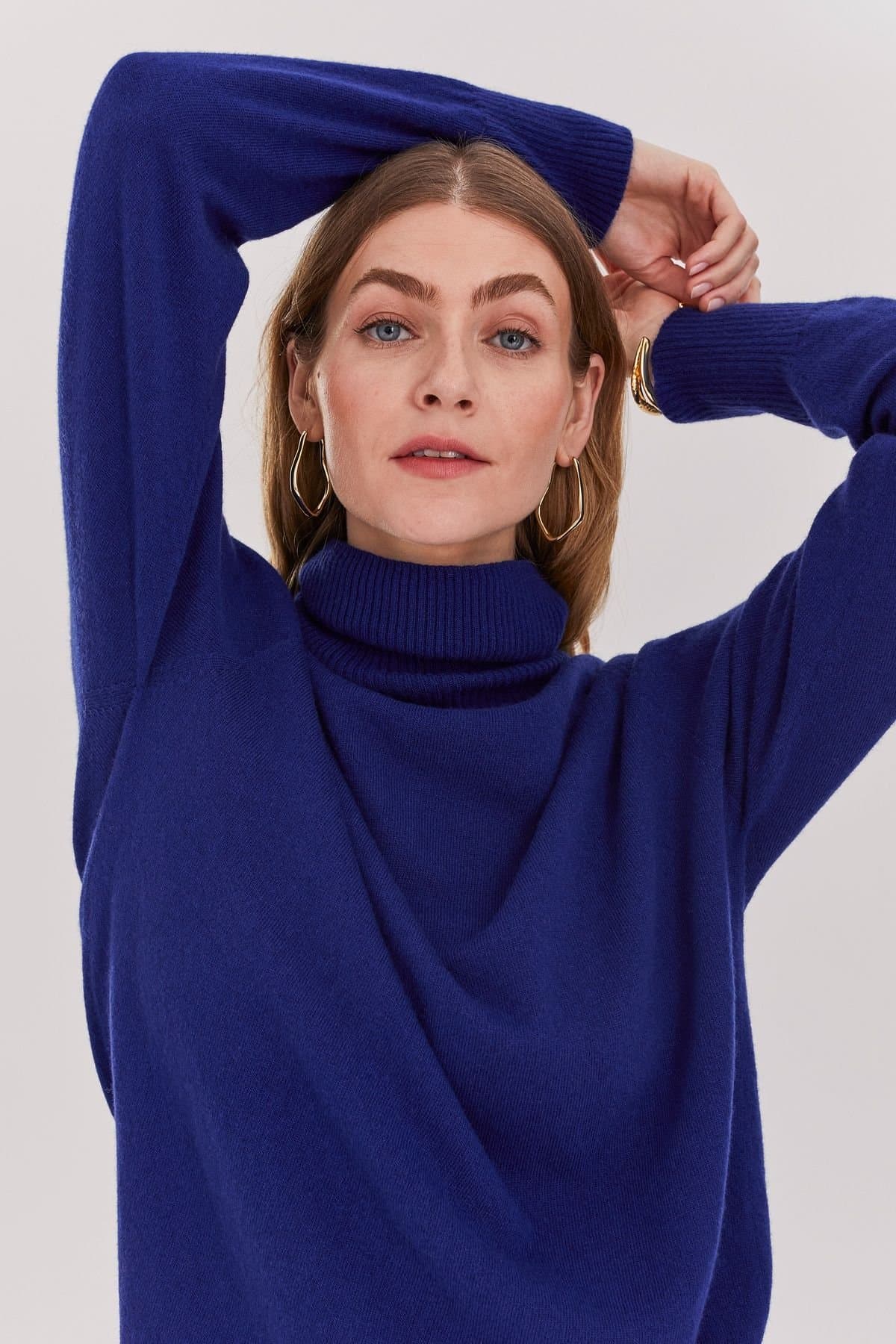 Celtic & Co Celtic & Co Women's Geelong Wool Slouch Turtleneck Sweater in Cobalt