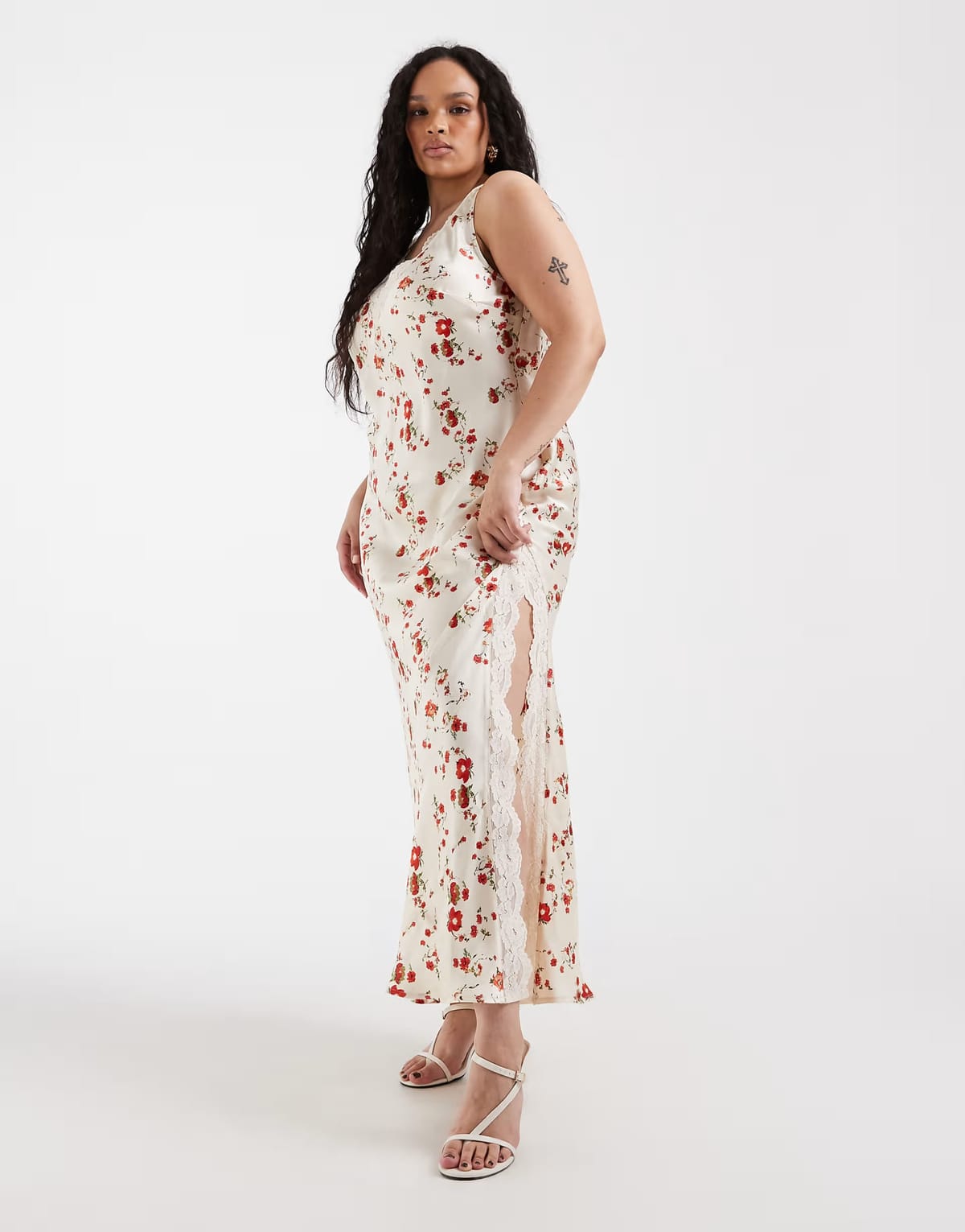 ASOS ASOS DESIGN Curve v neck lace matt satin maxi dress in cream red floral - 1
