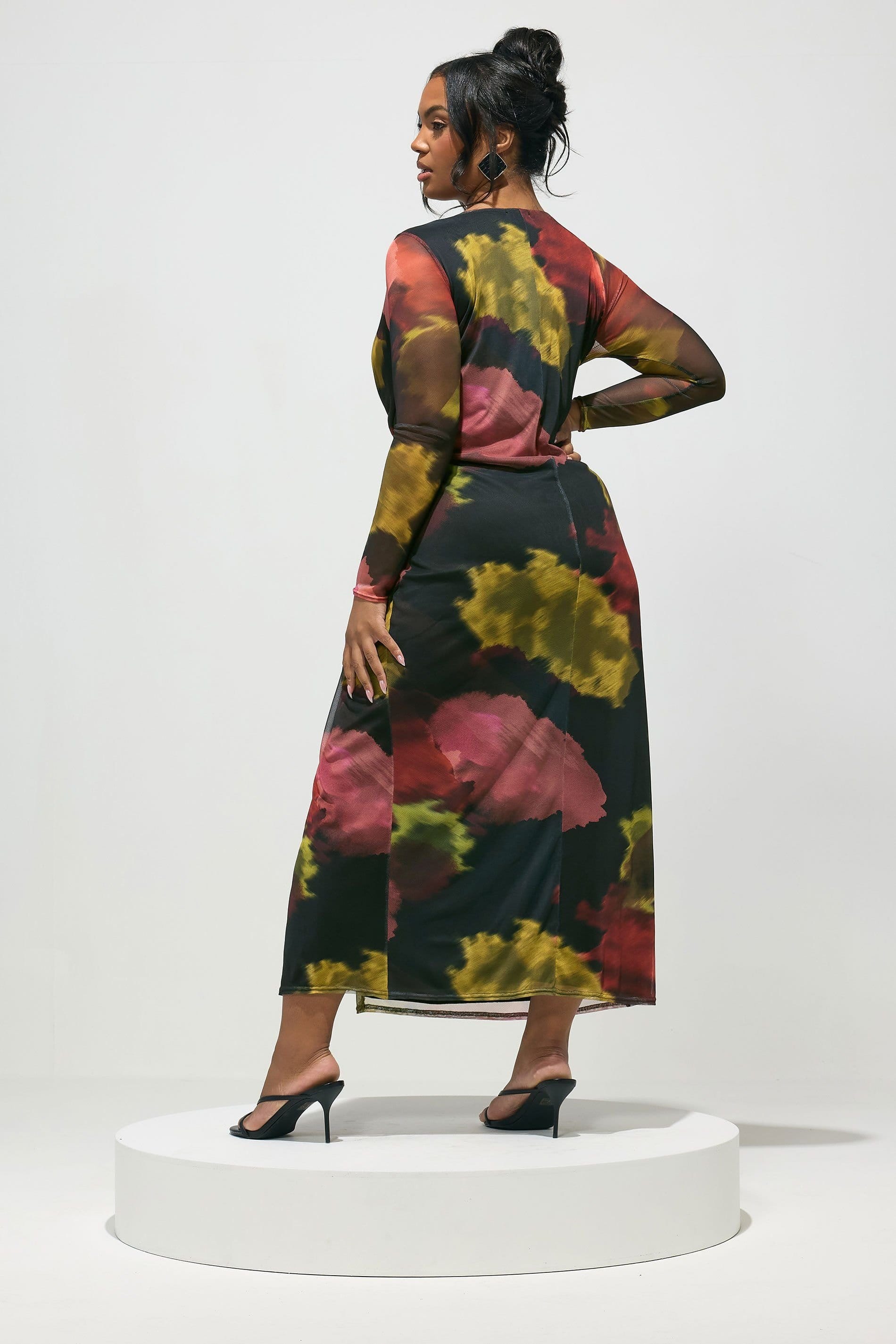 Yours Yours Women's Abstract Knot Maxi Dress - 4
