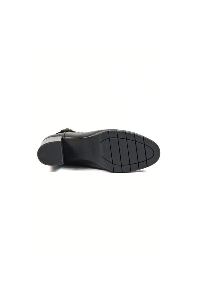 Pod Pod Women's Nitika Boot in Black - 3