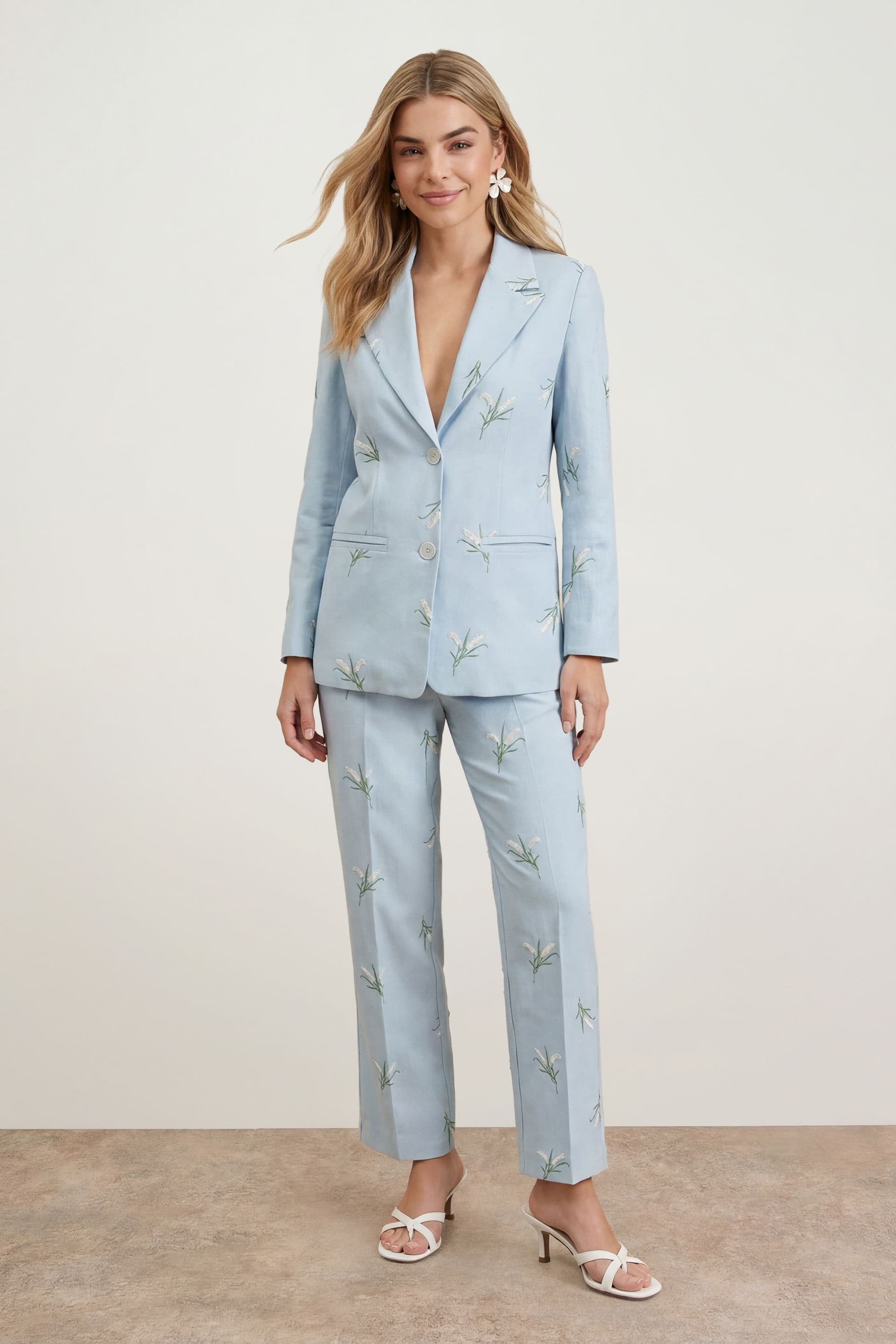 Oasis Oasis Women's Floral Embroidered Tailored Suit Trouser in Pale Blue