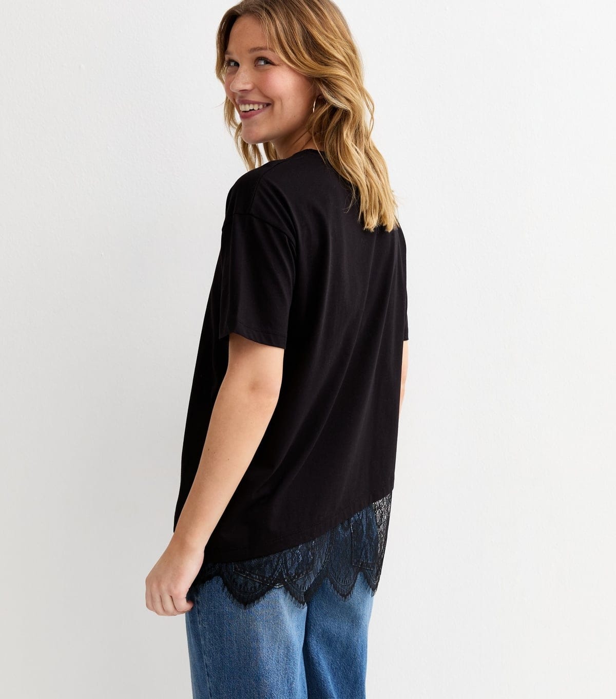 New Look Women's Black Cotton Scalloped Lace T-Shirt New Look - 4