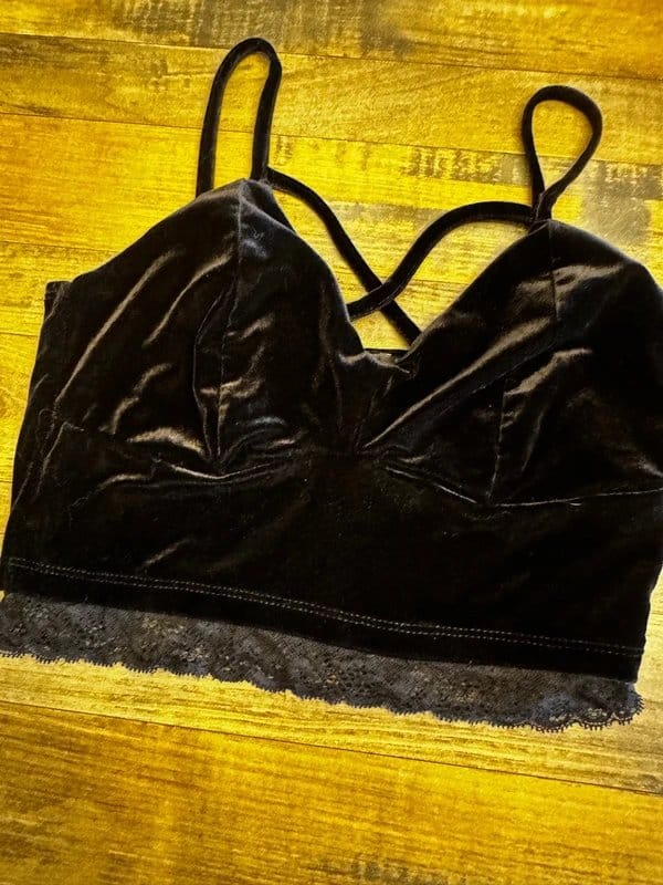 New Look Velvet crop top - 1