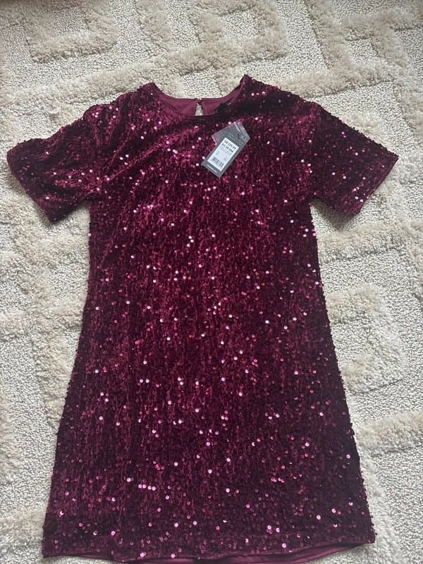New Look New look velvet sequin dress size 8 new with tags