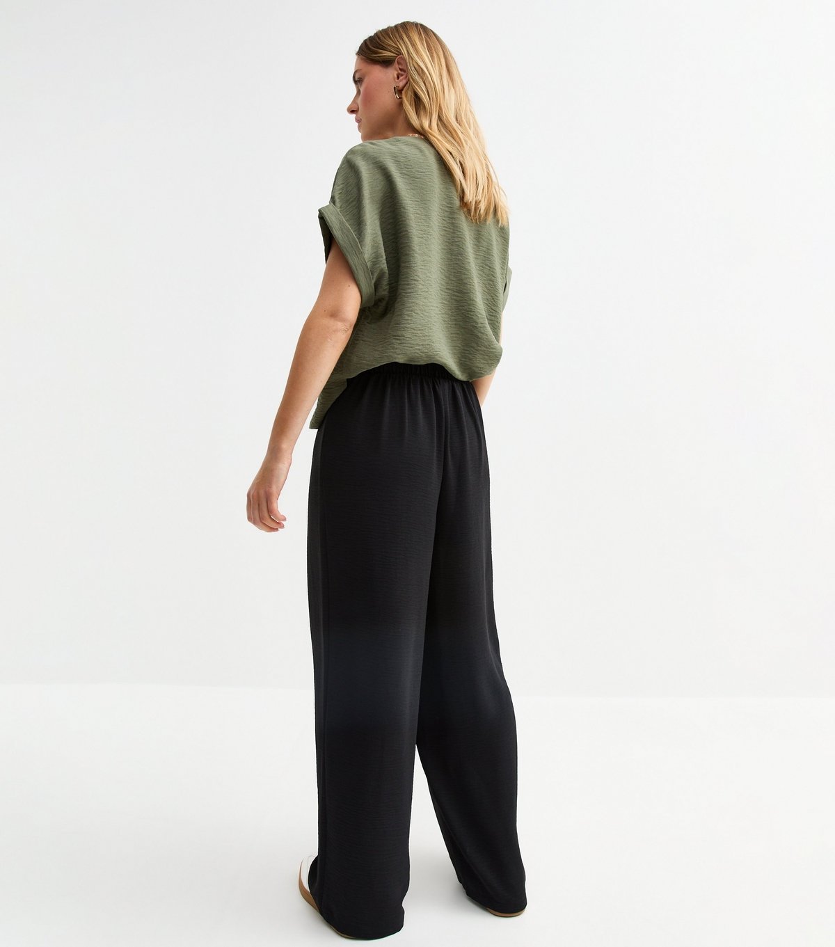 New Look Women's Black Pleated Front Wide Leg Trousers New Look - 4