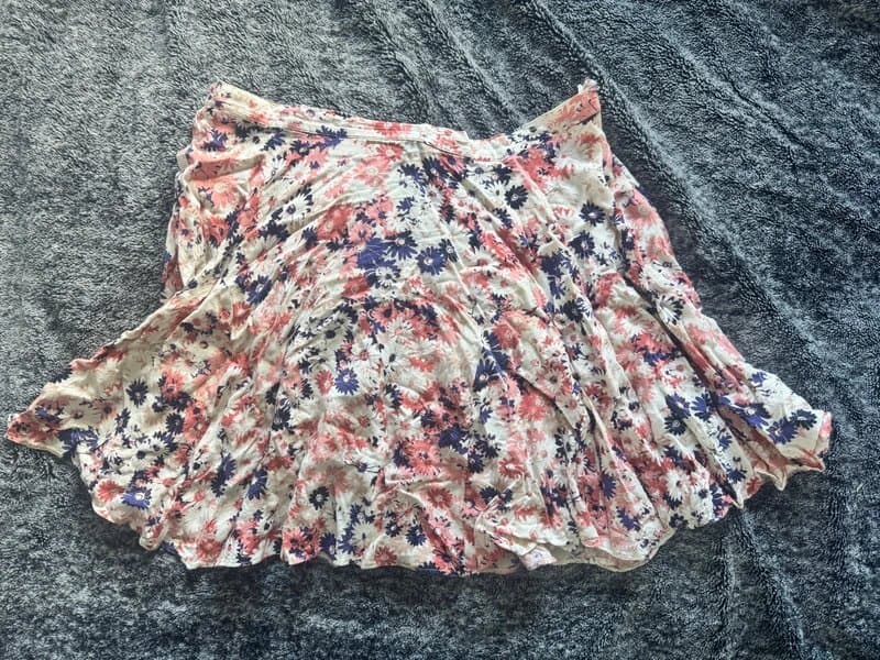 New Look New Look floral swing skirt