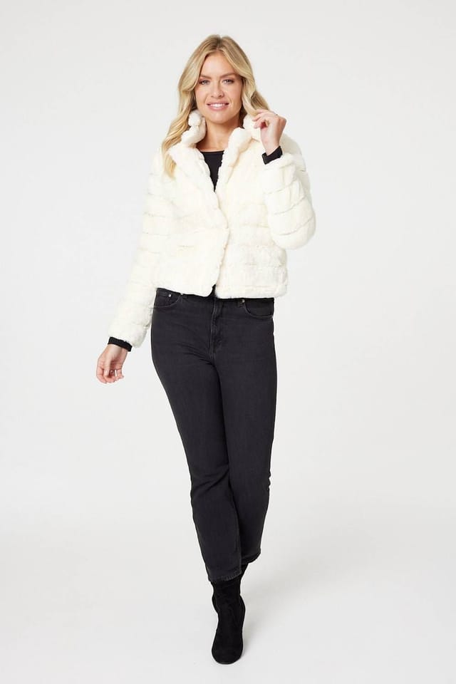 Izabel London Izabel London Women's Faux Fur Cropped Jacket in White - 2