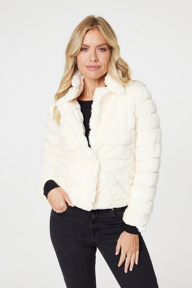 Izabel London Izabel London Women's Faux Fur Cropped Jacket in White - 3