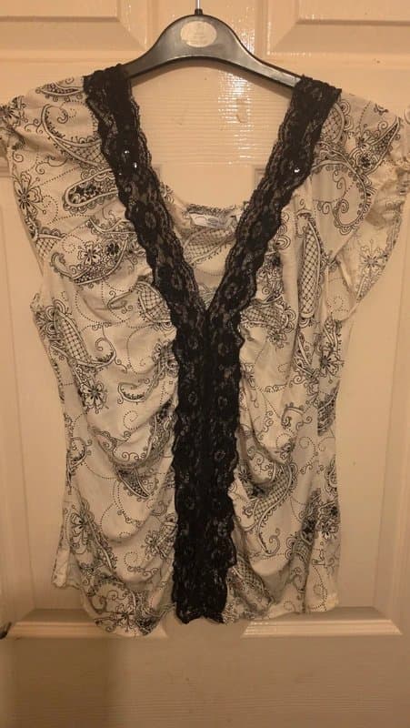 New Look Black & white top