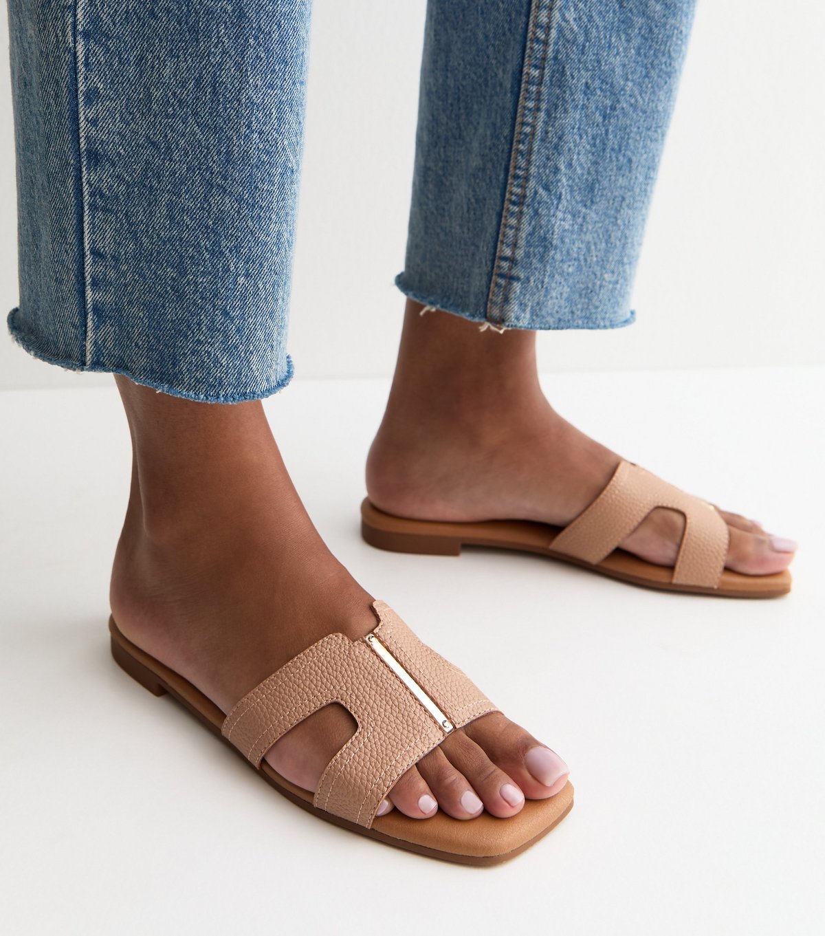 New Look Women's Pink Grained Faux Leather Metal Bar Mule Sandals Vegan New Look - 2