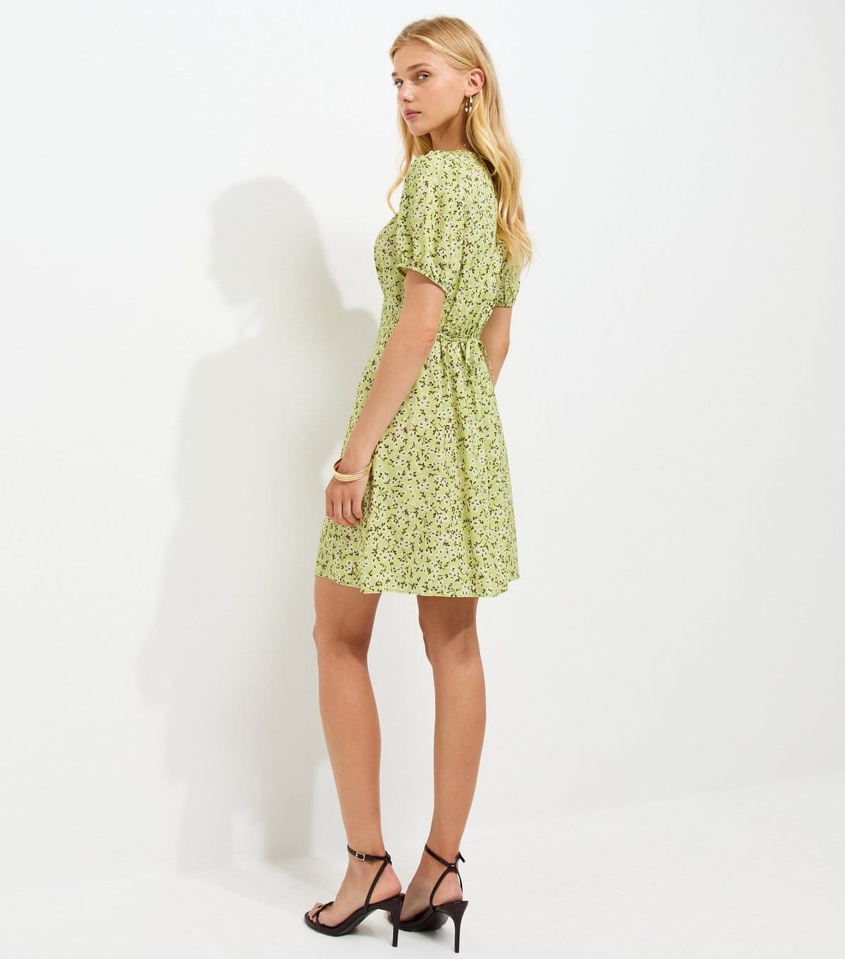 New Look Women's Yellow Floral Short Sleeve Mini Dress New Look - 4