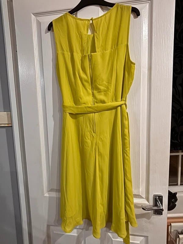Billie & Blossom Vibrant Yellow Chiffon style Dress