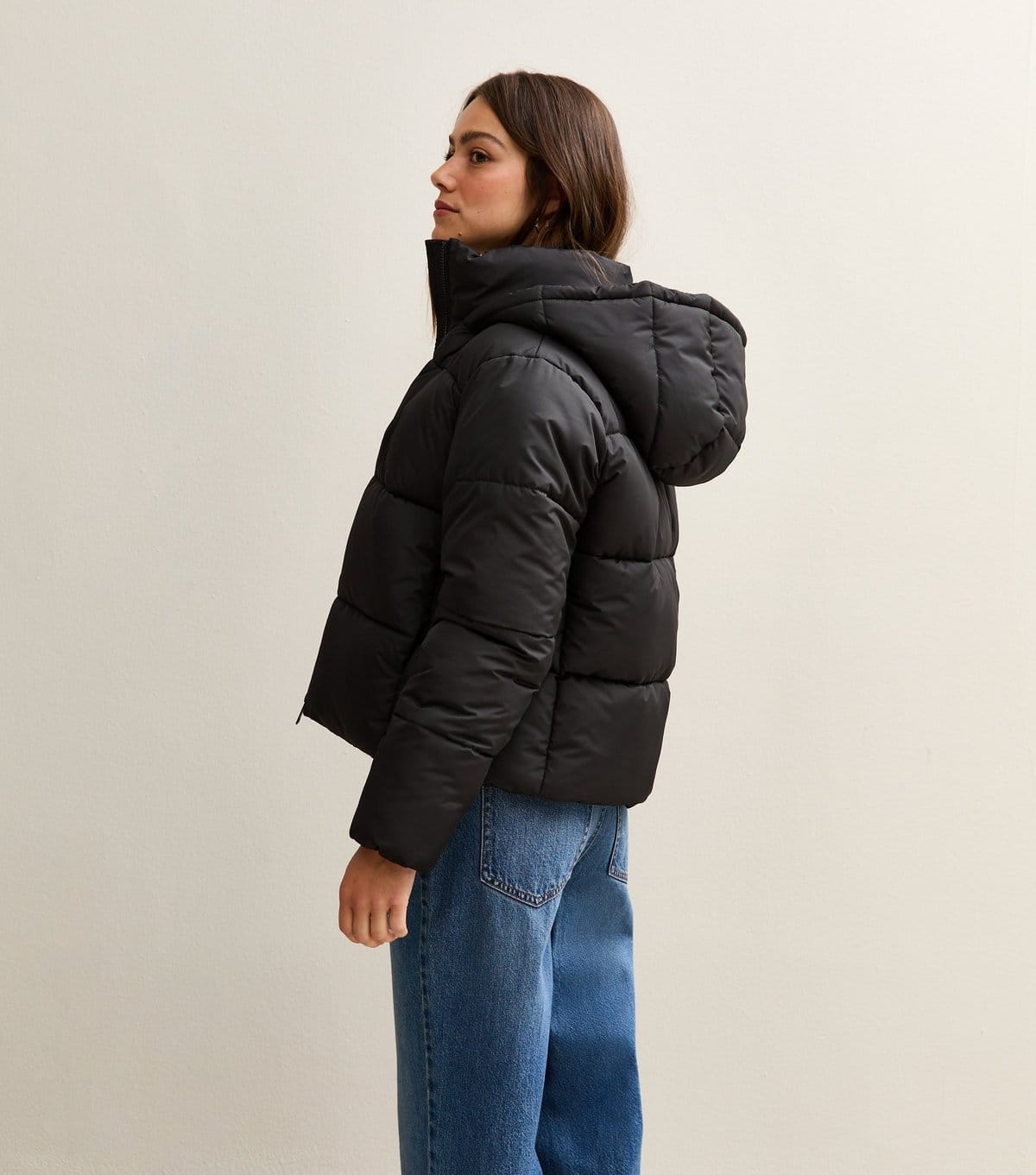 New Look Women's Petite Black Hooded Cropped Puffer Jacket New Look - 4