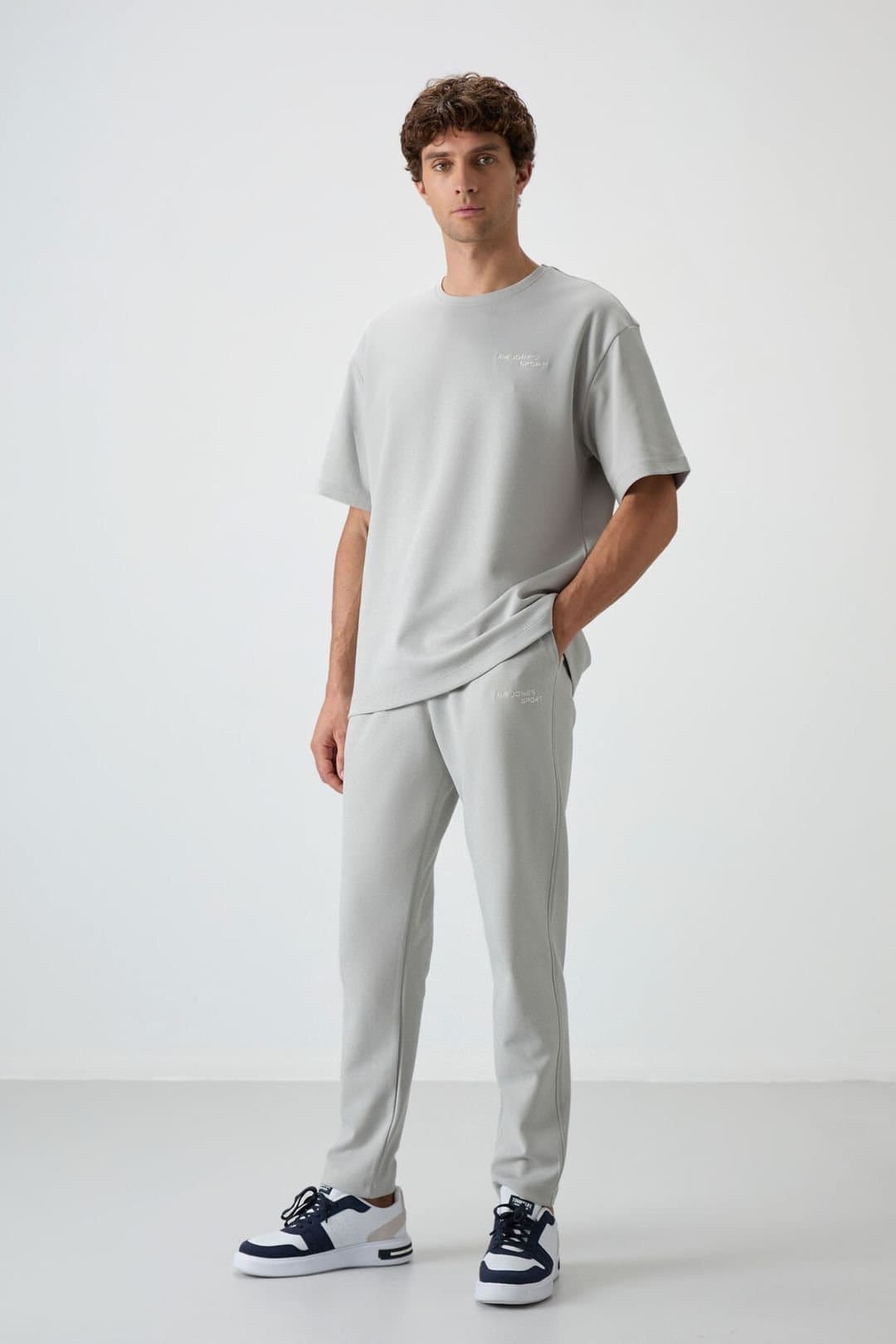 Tommy Life Tommy Life Men's Oversized Embroidered Active Set in Light Grey