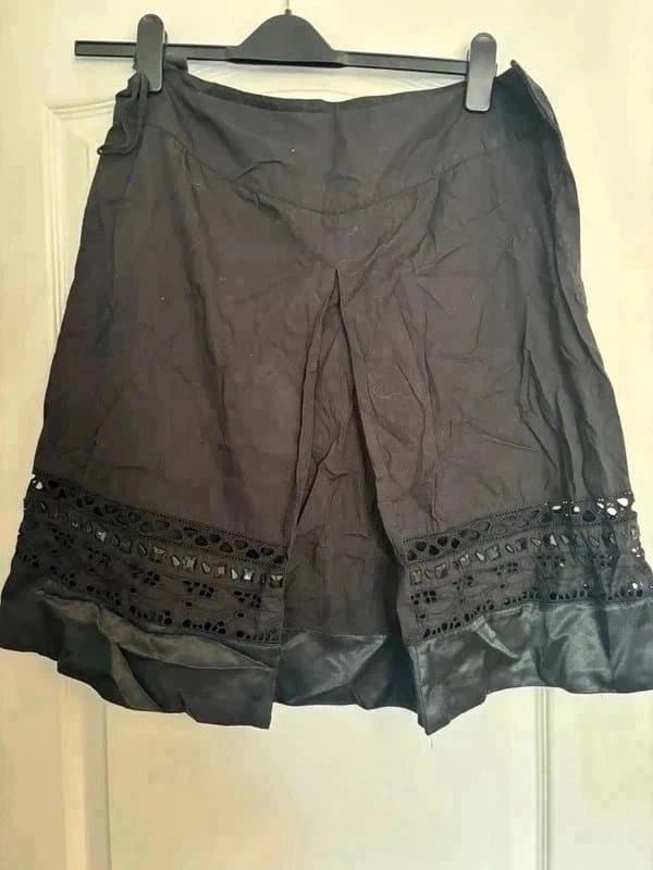 La Redoute Black cotton Y2K skirt with gems/ satin hem size 16
